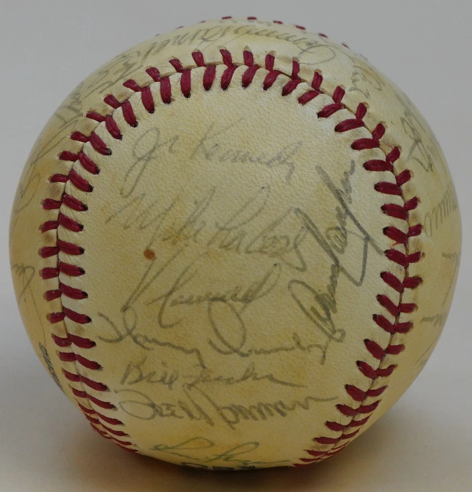 1979 Reds 28x Team Signed Baseball PSA/DNA Big Machine w Johnny Bench Tom Seaver - Image 3 of 4