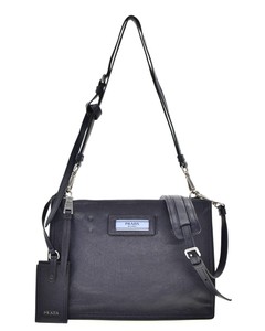 Prada Etiqueta Bandolera Bolso De Hombro Doble Cremallera Superior Azul  Marino Cuero Nuevo | eBay