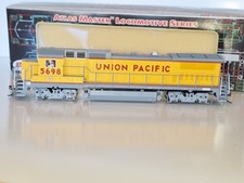 Atlas Master 9023 DCC, Dash 8-40B Union Pacific Loco.Excell cond.HO scale.Boxed