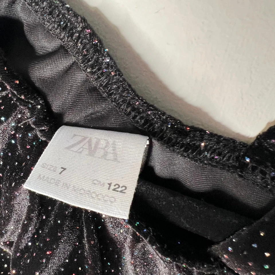 Mono Zara Negro Terciopelo Brillante Un Hombro Talla Niñas 7 Foto 4 de 4