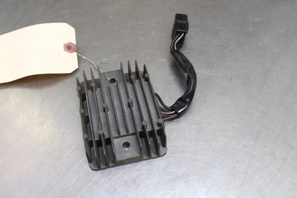 00-03 SUZUKI GSXR750 RECTIFIER VOLTAGE REGULATOR 32800-33E21 Foto 2 de 4
