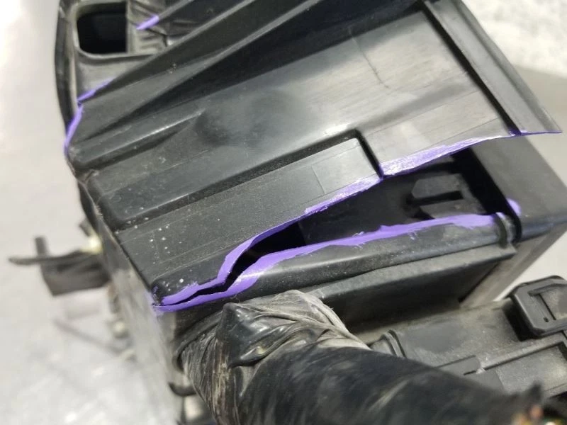 12 2012 TOYOTA FJ CRUISER 4.0L ENGINE FUSE BOX - Image 4 of 4