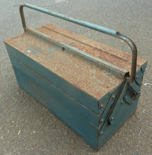 Caja de herramientas voladiza de metal vintage caja de herramientas de almacenamiento con 3 niveles