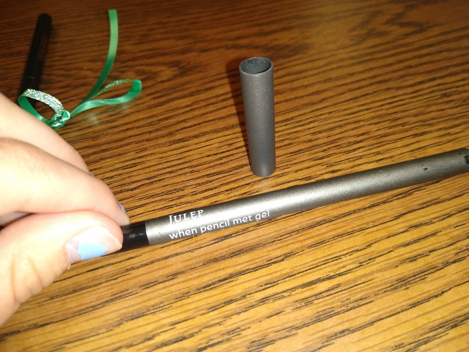 Realher 24 Hour Liner, Julep Long Lasting, Urbandecay 24/7 Glide On Pencil - Image 3 of 4