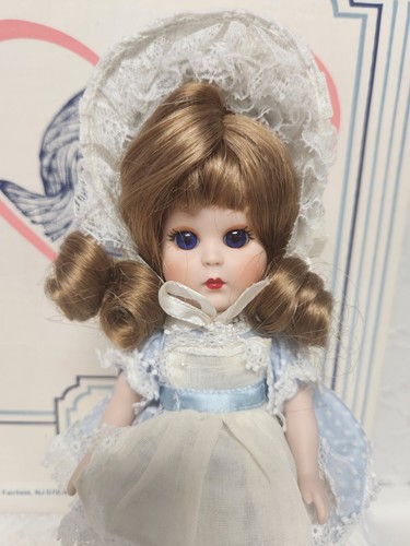Vintage Vogue Ginny Porcelain Strung 9" Made With Love in The USA original box - Picture 5 of 11
