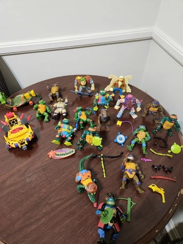 Vintage Teenage Mutant Ninja Turtles Action Figures Lot  With Accessories