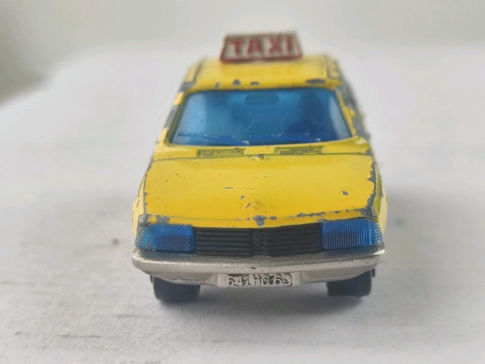 Vintage Retro Car Majorette Taxi Renault 18, #266, France, Small Model Car - Image 4 of 4