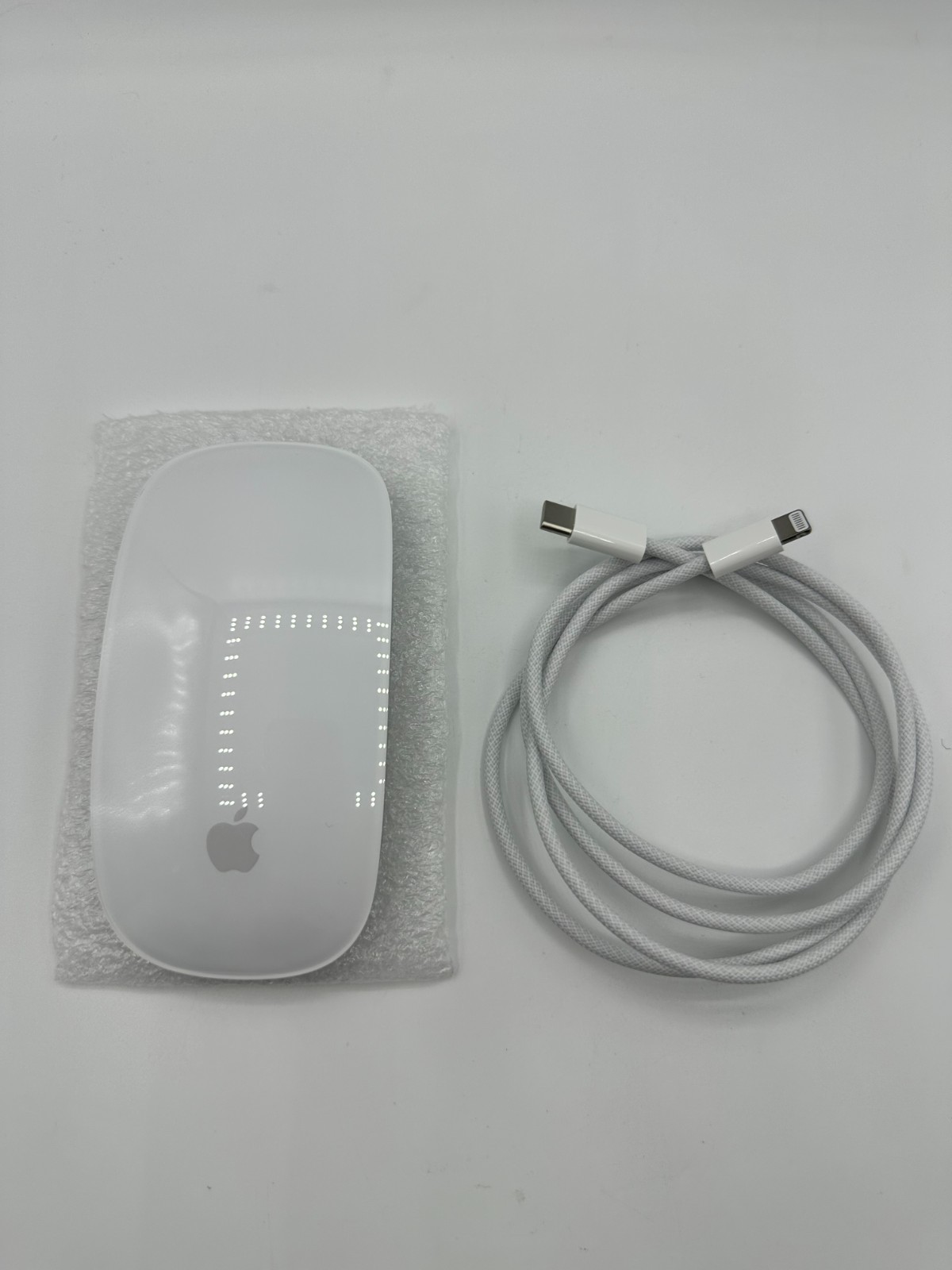Apple Magic Mouse 2 Wireless Mouse - White (A1657)