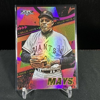 24/25 WILLIE MAYS HOF MAGENTA 2022 Topps Fire #149 SAN FRANCISCO GIANTS HOF !!!!