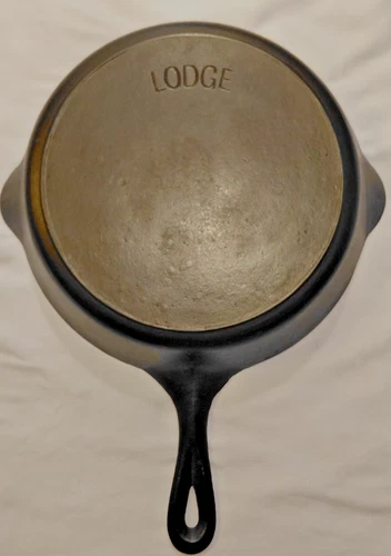LODGE Arc Logo Raised # 6 Cast Iron Skillet No Notch Heat Ring Vint RARE ca.1925