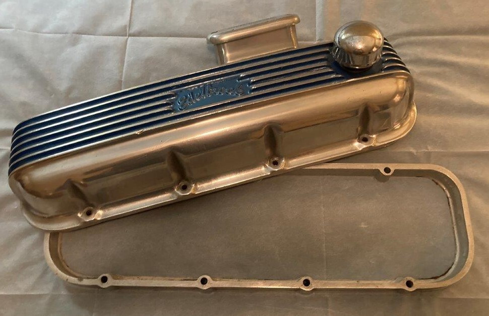 Edelbrock BB Chevy Valve Covers w/Spacers & Bolts 65/L Offenhauser