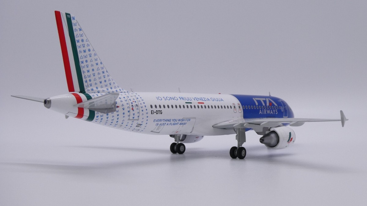 ITAエアウェイズ A320 EI-DTG 1/200 www.JetCollector.com: ITA Airways A320 w/stand EI-DTG 1:200