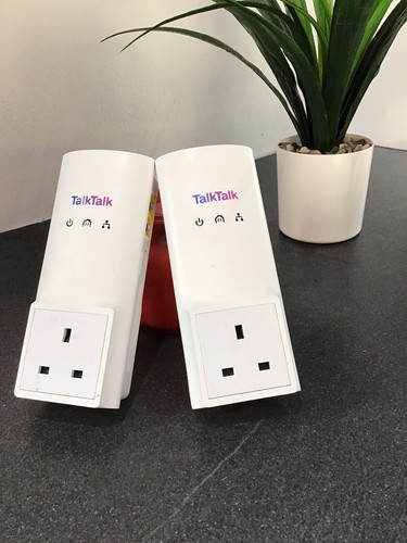 2 x D-LINK DHP-P326AV POWERLINE ADAPTER, TalkTalk, BT, Sky voll funktionsfähig.