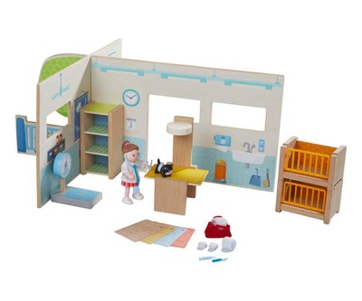 Haba Little Friends Dolls Playset Animal Clinic | Bendable Dolls Toy from 3 Y.