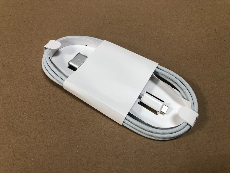 Genuine Official Apple USB-C to Magsafe 3 Cable 2 Meter (MLYV3ZM/A) MacBook Pro - Image 4 of 4