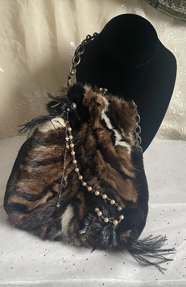 Precioso bolso de mano Mary Frances de colección cuentas de piel multicolor plumas pedrería Foto 4 de 4