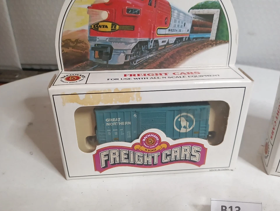 Bachmann N  1:160 Scale 1 Hopp,73850, and 1 Box Car, 71250 With Boxes.Ref.B13) - Image 2 of 4