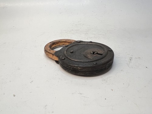 Vintage 1940s Original Yale & Towne Company Copper & Steel No. 645 Padlock - Picture 3 of 5