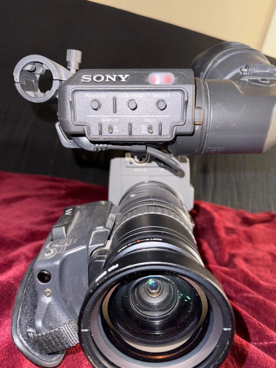 期間限定最終値下げSONYDSR-250ビデオカメラ豪華セット！稼働ですが現状品 期間限定最終値下げSONYDSR-250ビデオカメラ豪華セット！稼働ですが