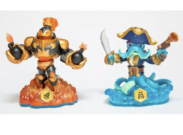 Skylanders Swap-Force Blast Zone, Wash Buckler, contdown lightcore and others | eBay