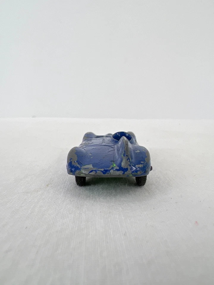 Coche coleccionable diecast vintage Tootsie Toy Jaguar azul hecho en EE. UU. Foto 3 de 4