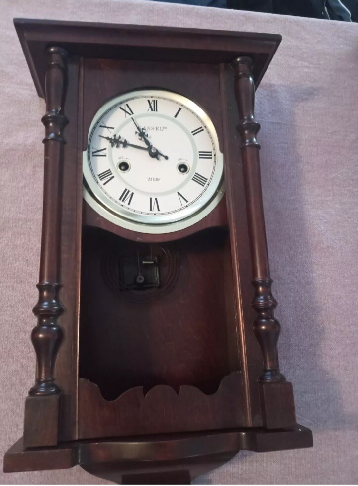 Vintage Kassel 31 Day Winding wall hanging Clock **READ**