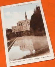 Carte postale ancienne La Pierre qui Vire (Yonne)  L' Abbaye et la pièce d' Eau