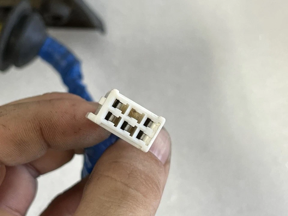 Lexus LS400 1997 lado derecho pasajero cuarto luz trasera lámpara 81550-50040 Foto 3 de 4