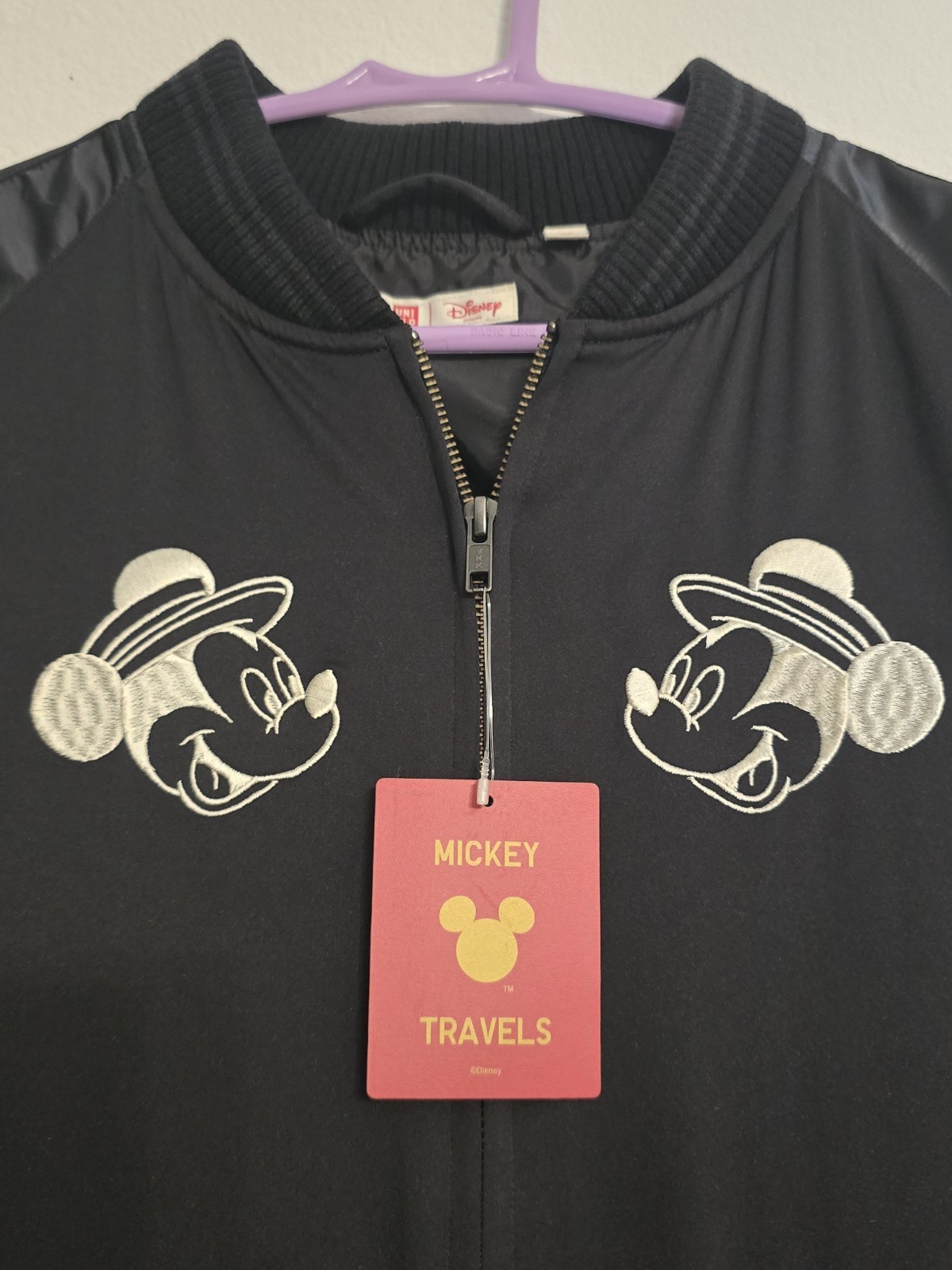 Uniqlo x Disney Bomber Jacket Mens XS Black Satiny Mickey Mouse World Tour RARE thumbnail 4