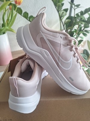 nike downshifter 12 Damen  Laufschuh Gr.38  Innensohlenlänge 24cm