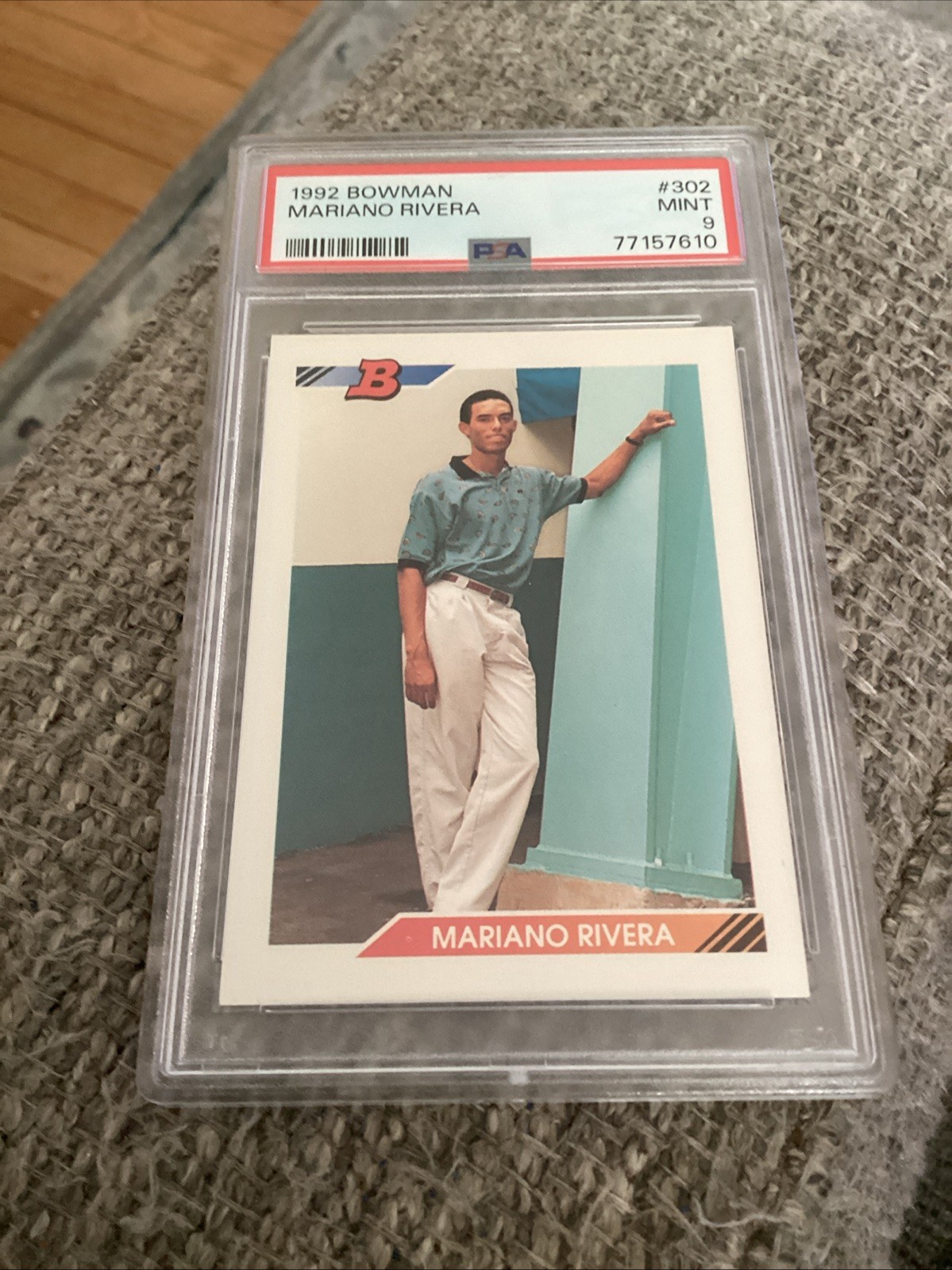 1992 Bowman - Mariano Rivera Rookie #302 E* on Back (RC) HOF view 2