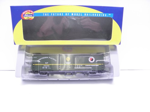 ATHEARN READY TO ROLL 50'PD YOUNGSTON BOXCAR NORTH PACIFIC #96095 ESCALA HO | Zustand: New