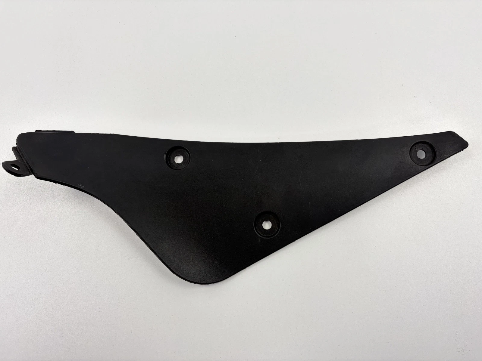 T2307504 | Triumph | Left Radiator Infill
