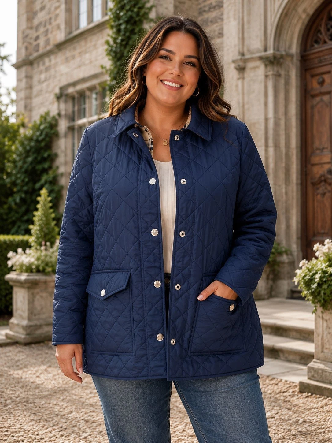 Burberry — Burberry Navy Quilted Jacket XXL Plaid Lining Gold-Tone Buttons Picture Details