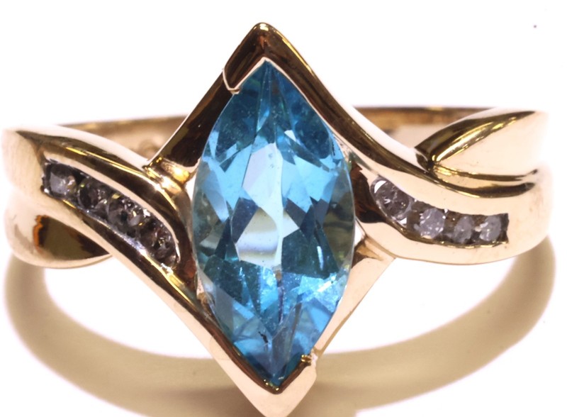 10k Yellow gold half bezel marquise Blue topaz .12ct diamond gemstone ring 4.2g
