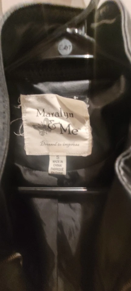 Hermoso abrigo de invierno Foto 4 de 4