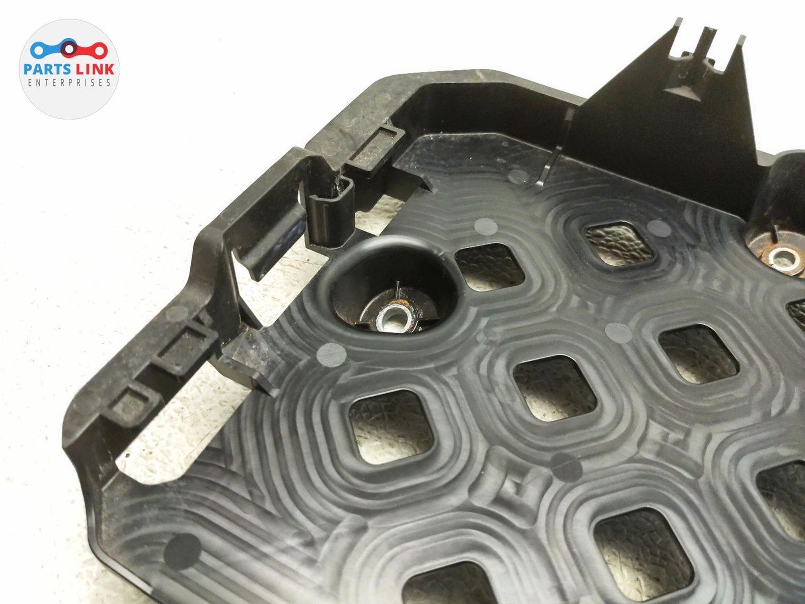 Bentley Bentayga 2016-2020 Support bracket