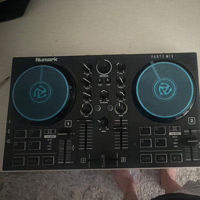 Numark Party Mix 2-Deck 2-Channel DJ Controller w/ Built-In Mixer, Filter
