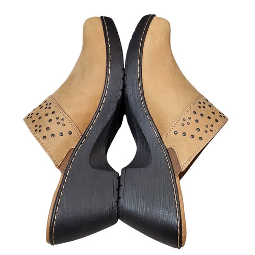 Great Northwest Shoes Carlyle Size 11 M Camel Tan Studded Heeled Mule - Picture 2 of 10