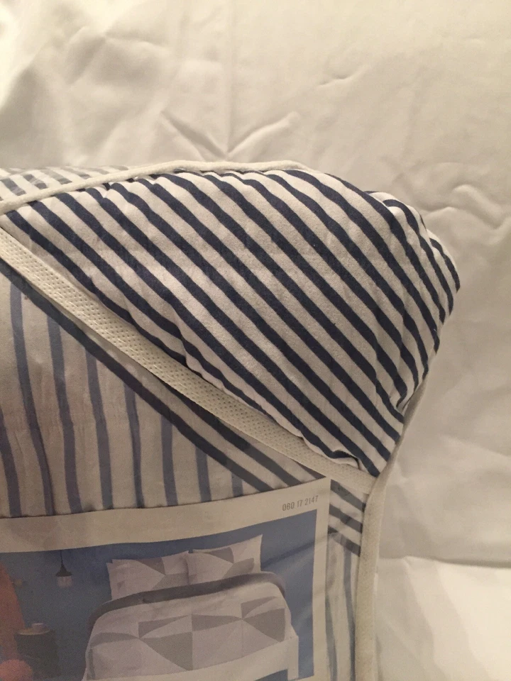 Funda nórdica a rayas azules y blancas Room Essentials 1 pieza ropa de cama tamaño king SIN FARSAS Foto 4 de 4