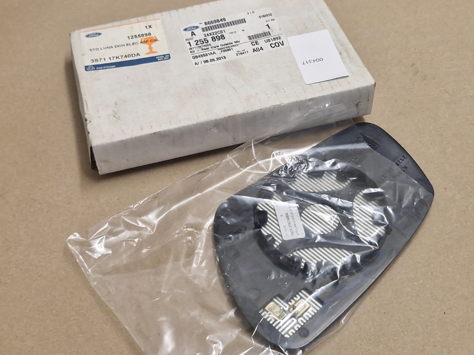 Genuine Ford MONDEO Mk3 O/s Right Wing Mirror Glass 1255898 for  