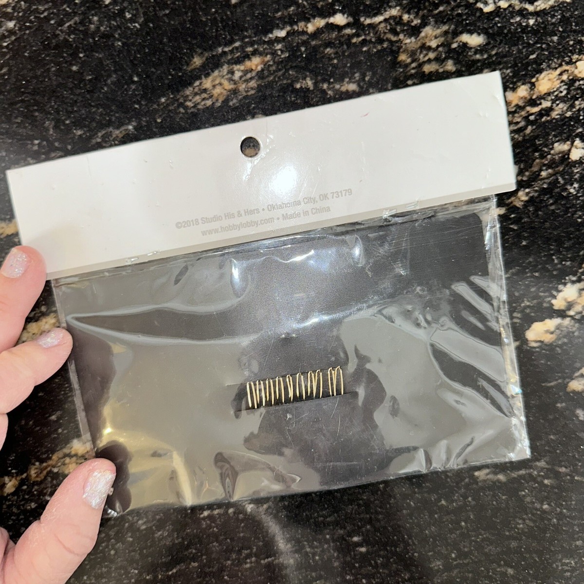サハラ NEW! Bridal Hair Comb Rhinestones Faux Gold Tone - Studio His
