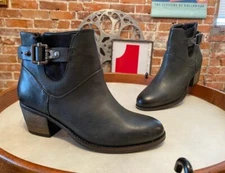 Earth Dark Grey Leather Heeled Ankle Boot w/ Buckle New West Riverton Bootie
