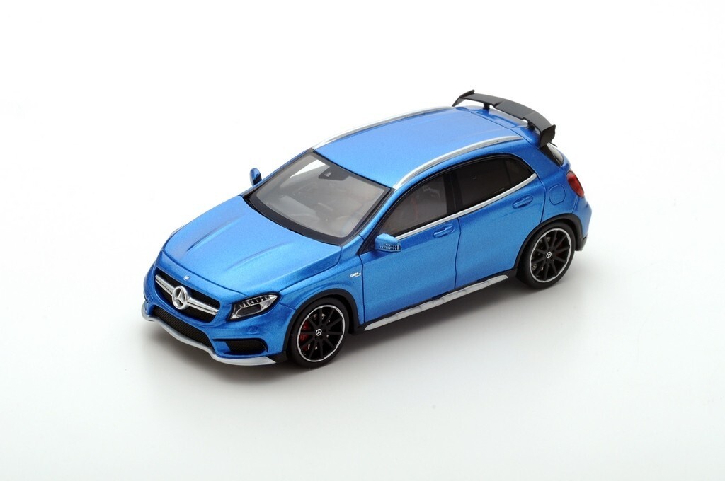 Voiture de collection Spark S4912 Mercedes Benz GLA 45 AMG 2015 1/43 finition premium
