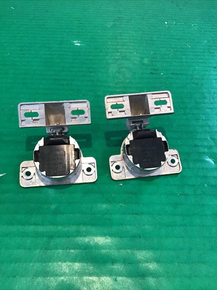 (2) Blum COMPACT 110° Bisagra 30.310-11.02 Níquel con 130.110-01.23 Placa 1/2" OL Foto 4 de 4