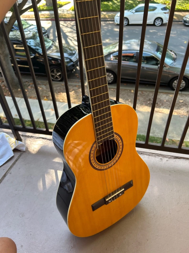 Guitarra acústica Rogue RA-090 Dreadnought Foto 3 de 4