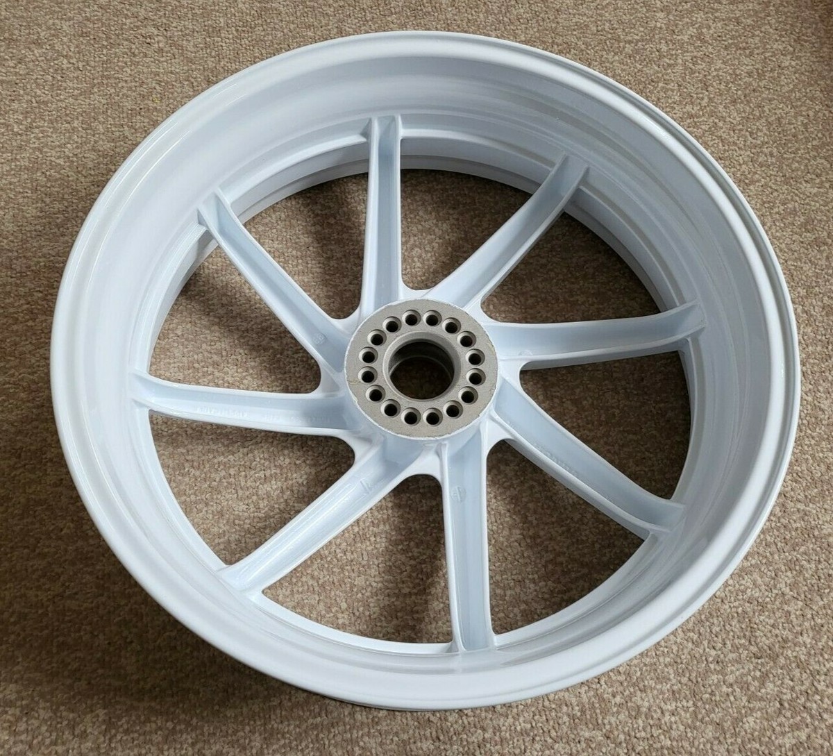 Honda VFR750R RC30 Rear wheel White 42650MR7305ZA | eBay