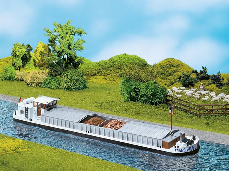 Péniche automotrice FALLER 131006 pour décor fluvial réaliste de canal miniature HO