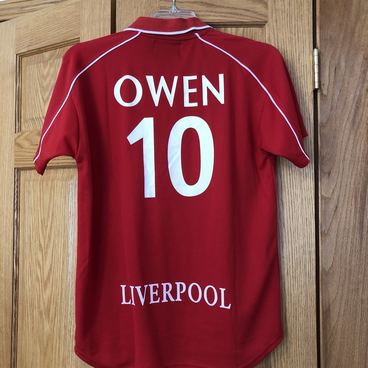 Super Futbol size 18 Carlsberg Liverpool Owen collared Red shirt