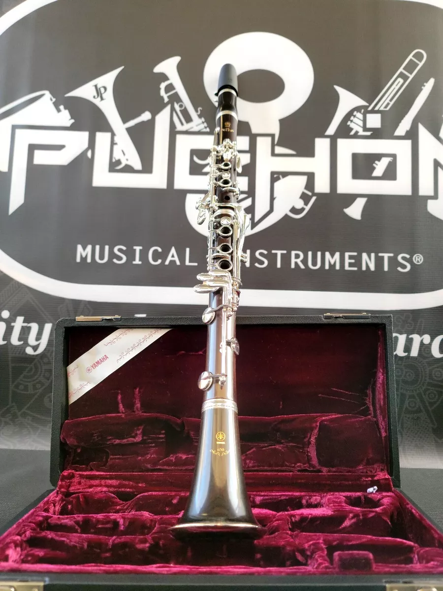 Yamaha YCL-650 Wood & Silver Keys Bb Clarinet - Professional